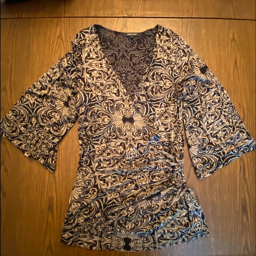 Karen Karen Knit Top. Large